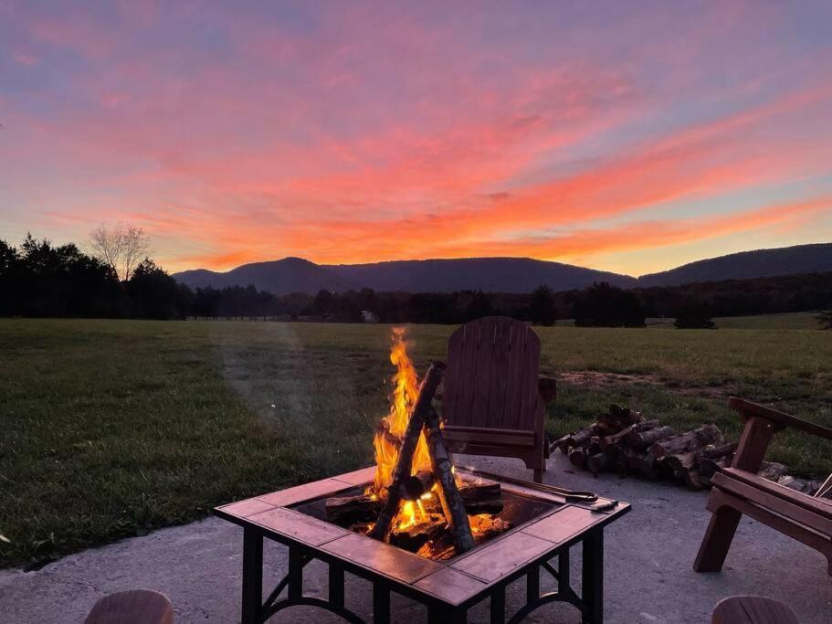 Vila Holly Tree Retreat Located In Beautiful Luray, Va. Exteriér fotografie